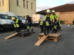 Voller Einsatz am Hindernisparcours mit Garetten